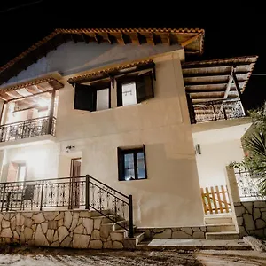 Aiora Yard Αμμουλιανή